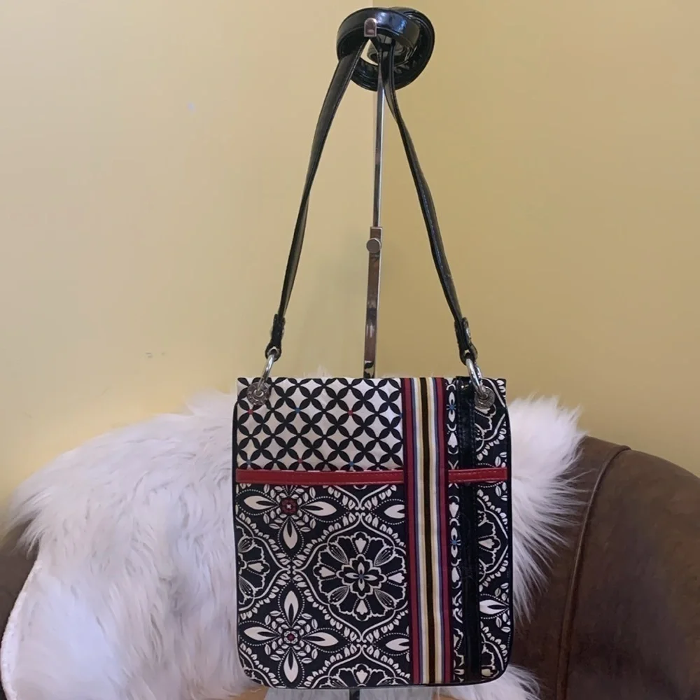Vera Bradley | Barcelona Patent Leather Detailing Red Black White Crossbody Bag - Picture 17 of 17
